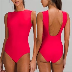 NWT Lululemon Waterside High-Neck Swim size XS